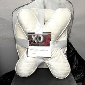 Valentines XO pillows set